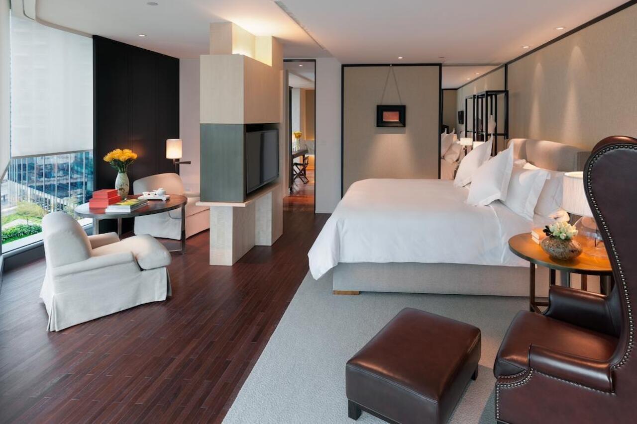 Hotel Mandarin Oriental, Canton Extérieur photo