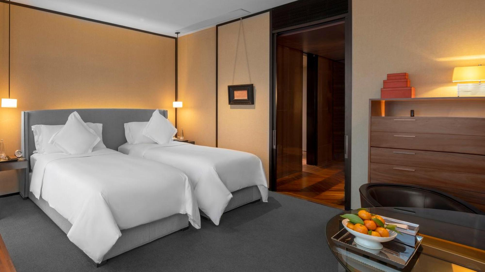 Hotel Mandarin Oriental, Canton Extérieur photo