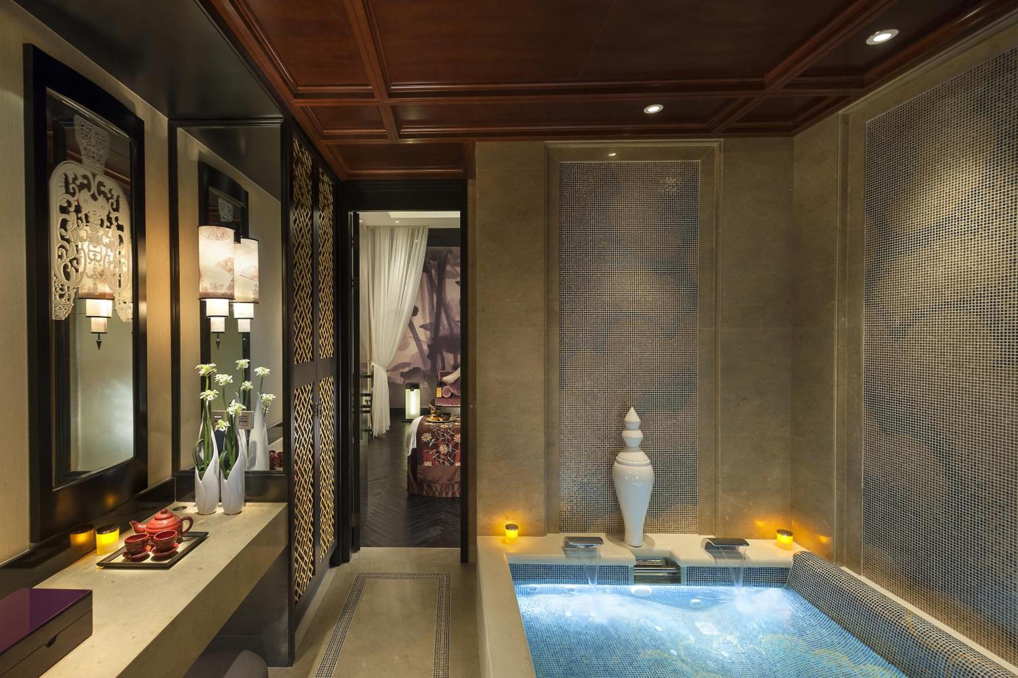 Hotel Mandarin Oriental, Canton Extérieur photo