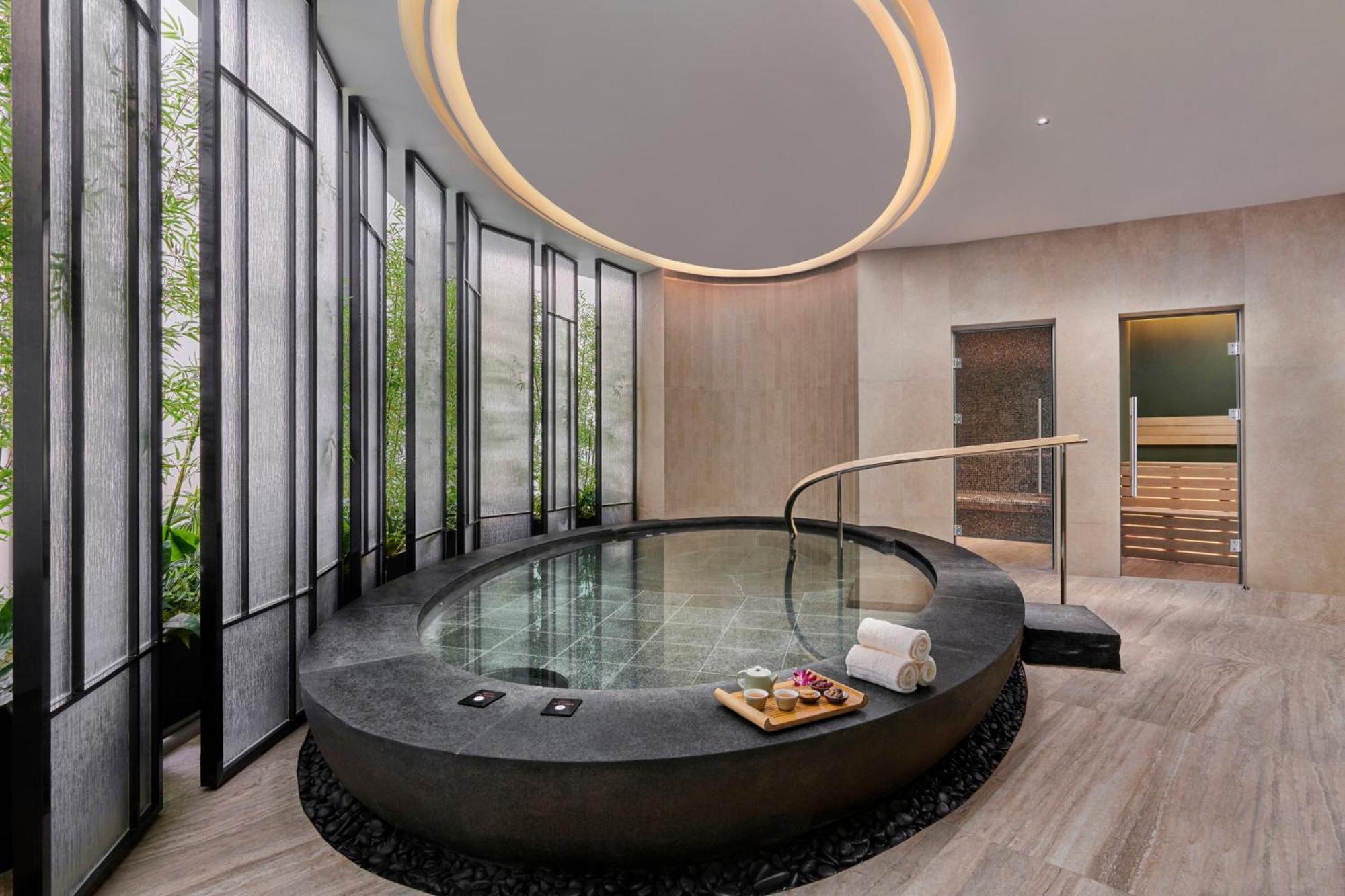 Hotel Mandarin Oriental, Canton Extérieur photo