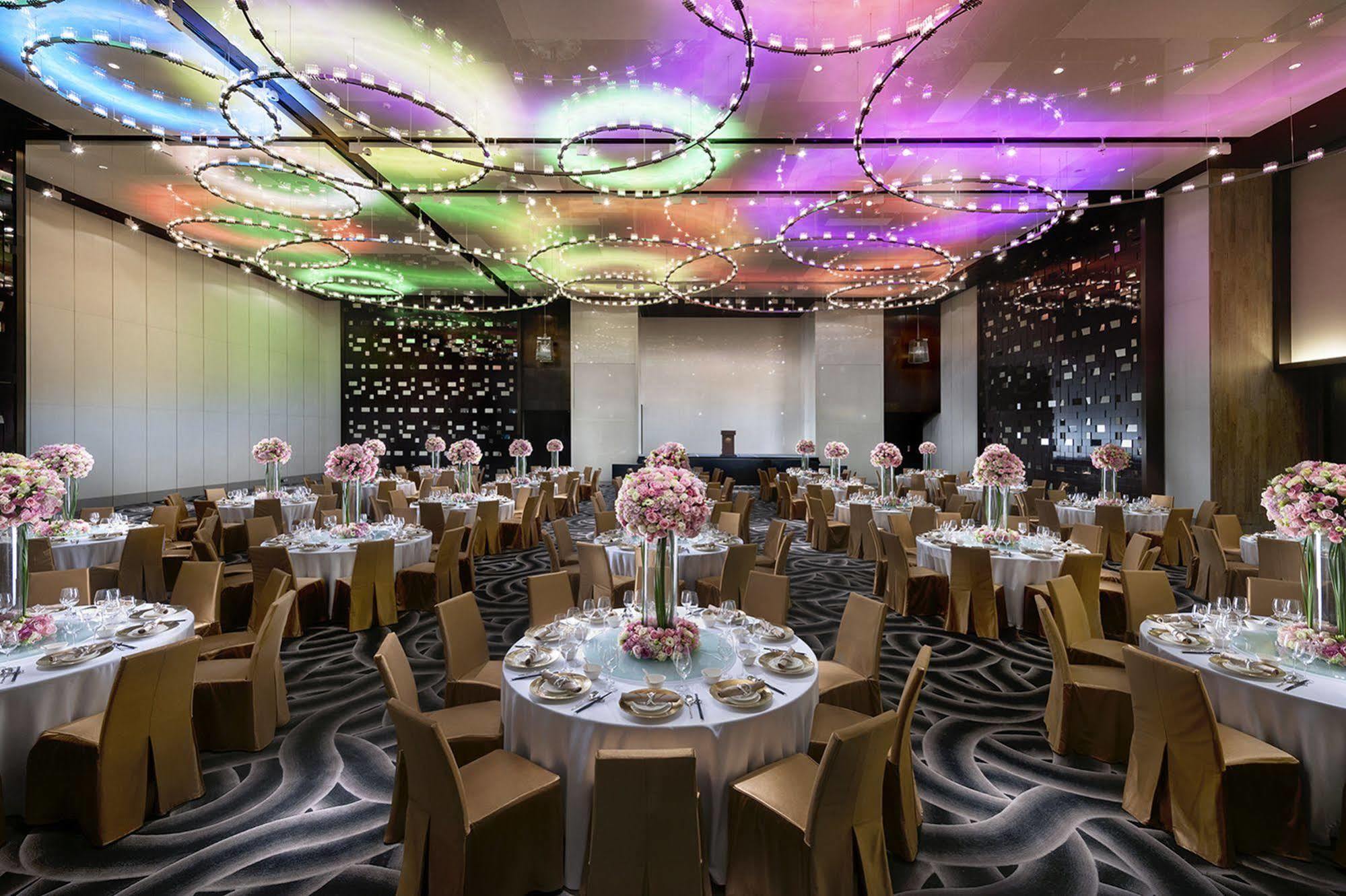 Hotel Mandarin Oriental, Canton Extérieur photo